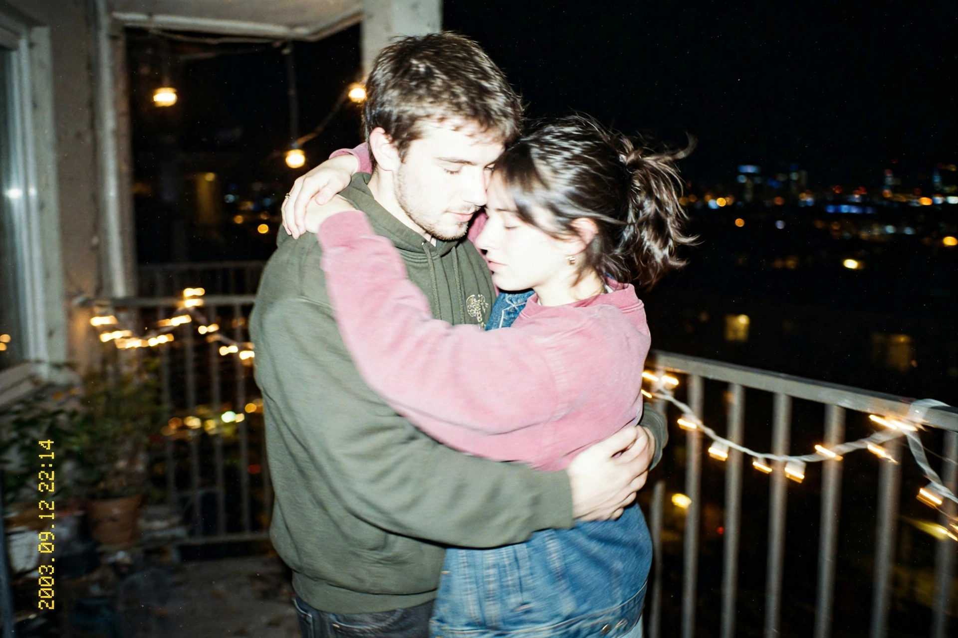 Couple Digicam Balcony /couple /digicam /balcony