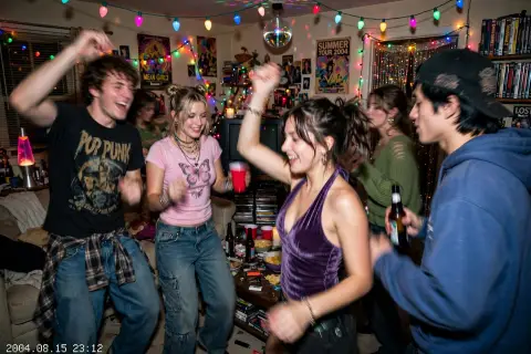 Retro Flash House Party